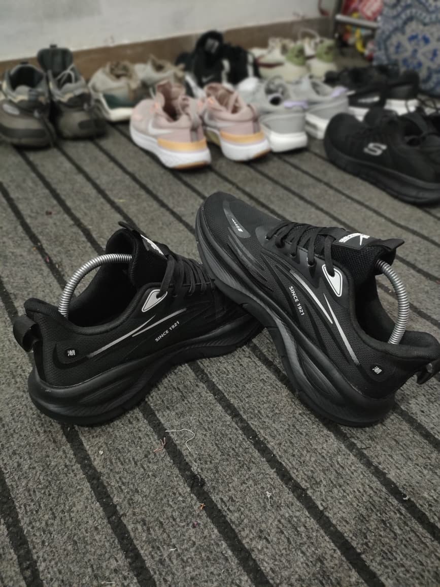 Black Chunky Casual Sneakers image 1