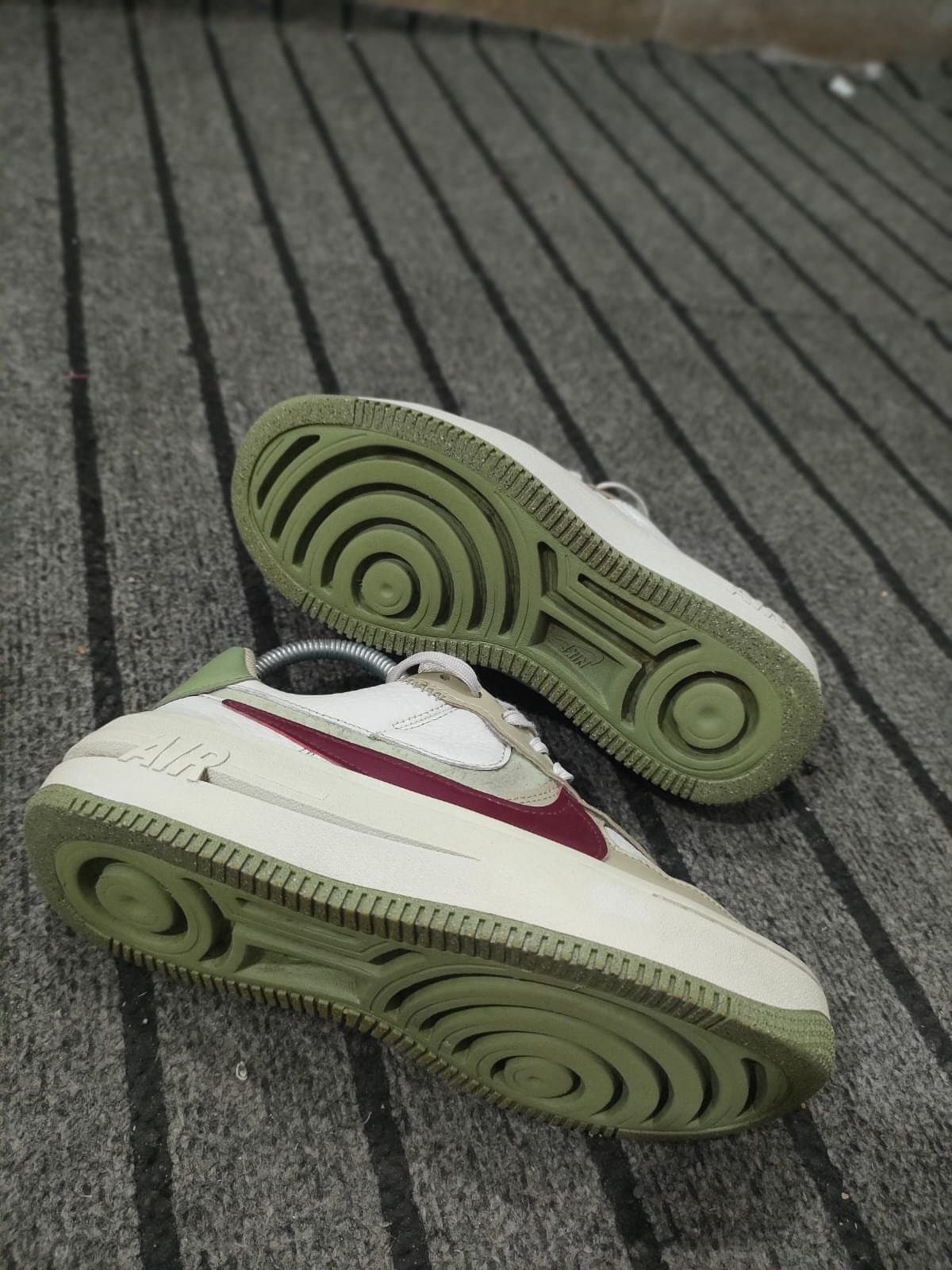 White and Maroon Nike Sneakers image 1